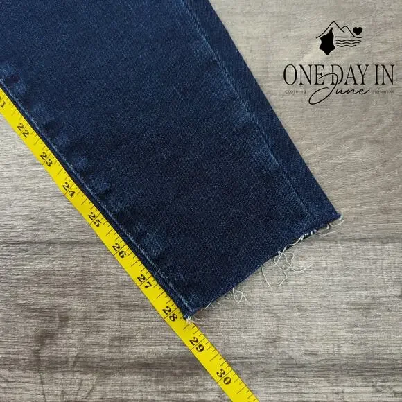 Good American Good Legs Skinny Raw Hem Jeans Size 4 - Picture 6 of 8